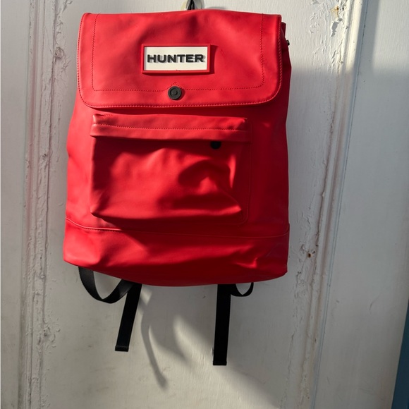Hunter Bold Red Backpack - Picture 2 of 15